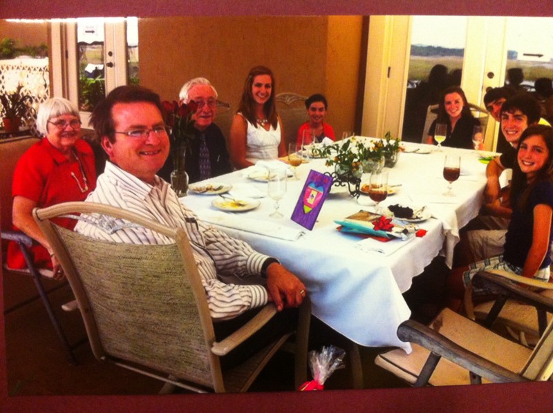 dinner-table-family-2010