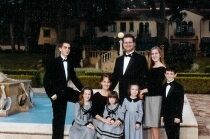 Ellis-Family-2004-210×210