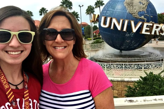 mother-daughter-trip